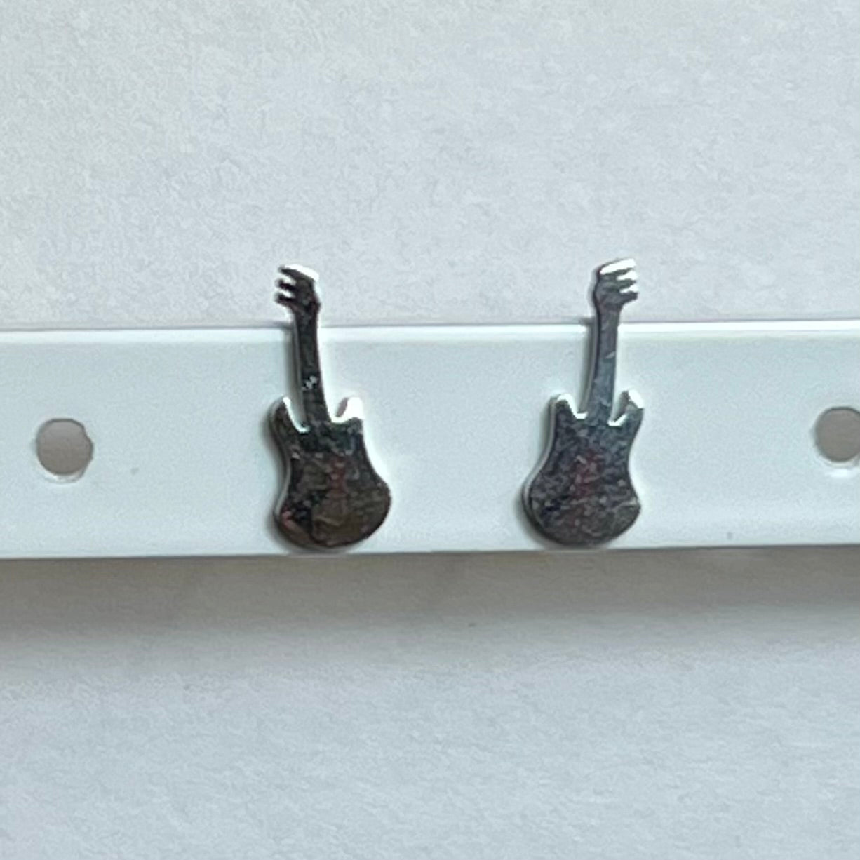 Boucles d’Oreilles en Acier Inoxydable B024 – Doré ou Argenté | Hypoallergéniques et Résistantes à l’Eau