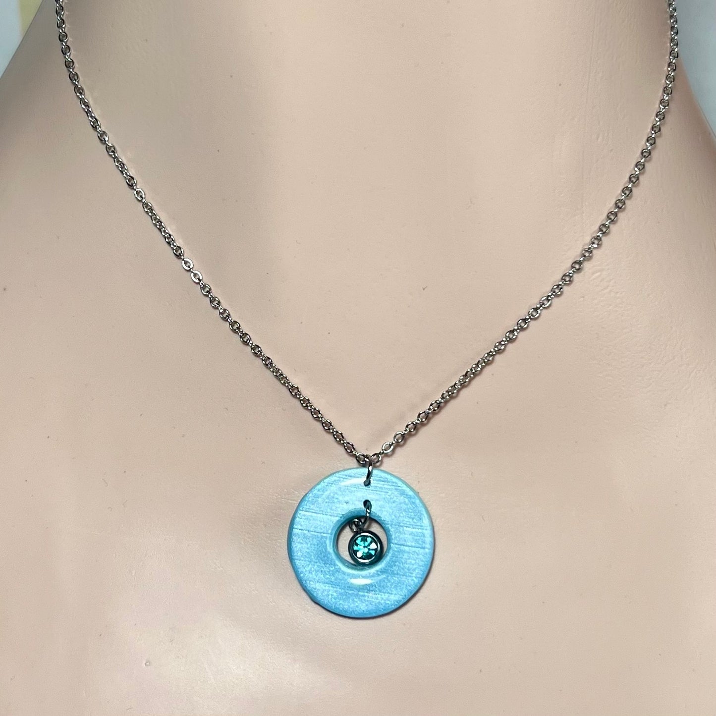 Colliers Halo – Acier inoxydable, pâte polymère nacrée et strass scintillant