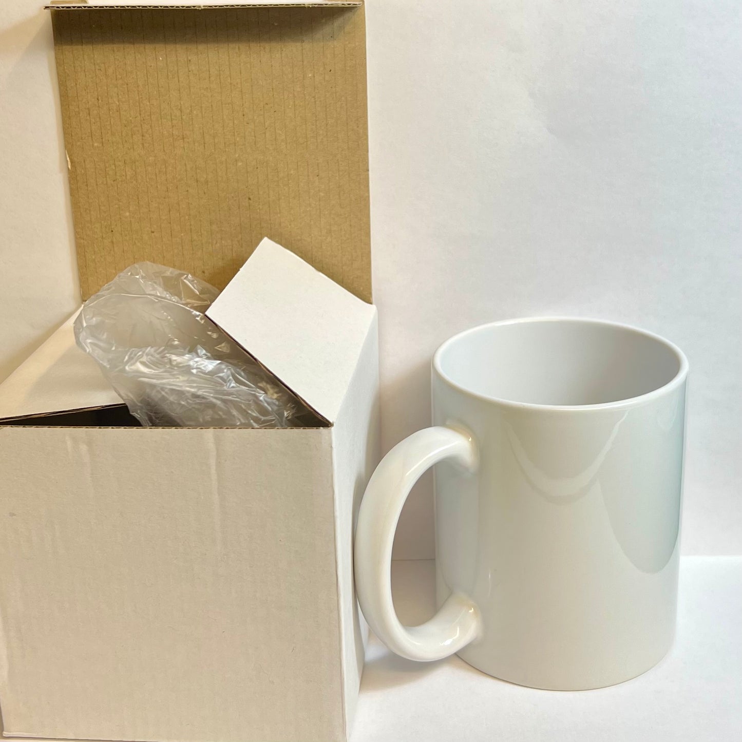 Mug B032 325ml en Céramique – Tasse Blanche Haute Qualité | Résistant Lave-vaisselle et Micro-ondes