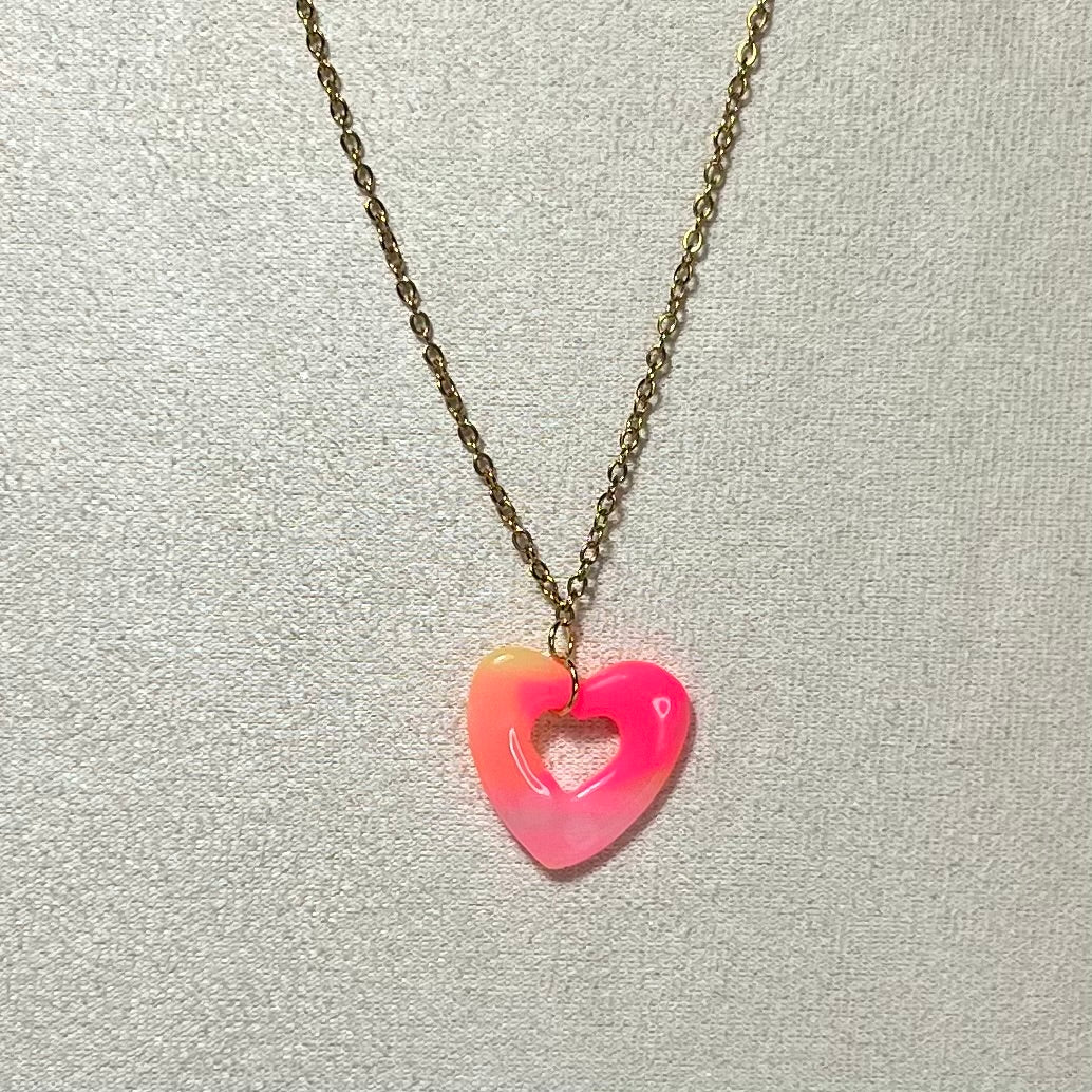 Collier Fluo – Acier inoxydable et pâte polymère | Fleur ou Cœur translucide fluo