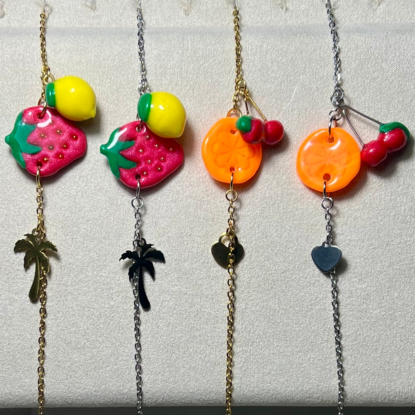 Bracelet Multi-fruits en acier inoxydable fait main – Citron-Fraise-Palmier ou Orange-Cerise-Coeur – Chaîne dorée ou argentée