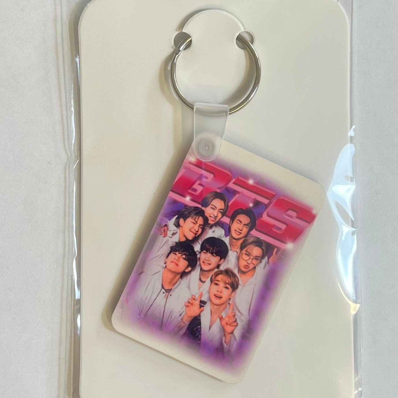 Porte-Clés Héros Recto Verso RT008 – Porte-Clés Sublimé Résistant et Unique 4x6 cm