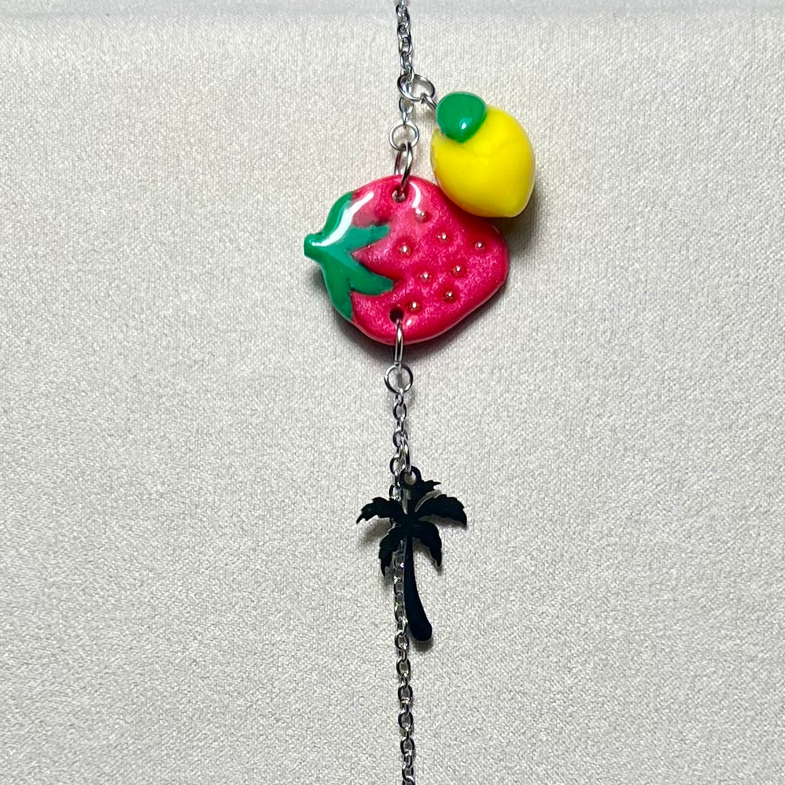 Bracelet Multi-fruits en acier inoxydable fait main – Citron-Fraise-Palmier ou Orange-Cerise-Coeur – Chaîne dorée ou argentée
