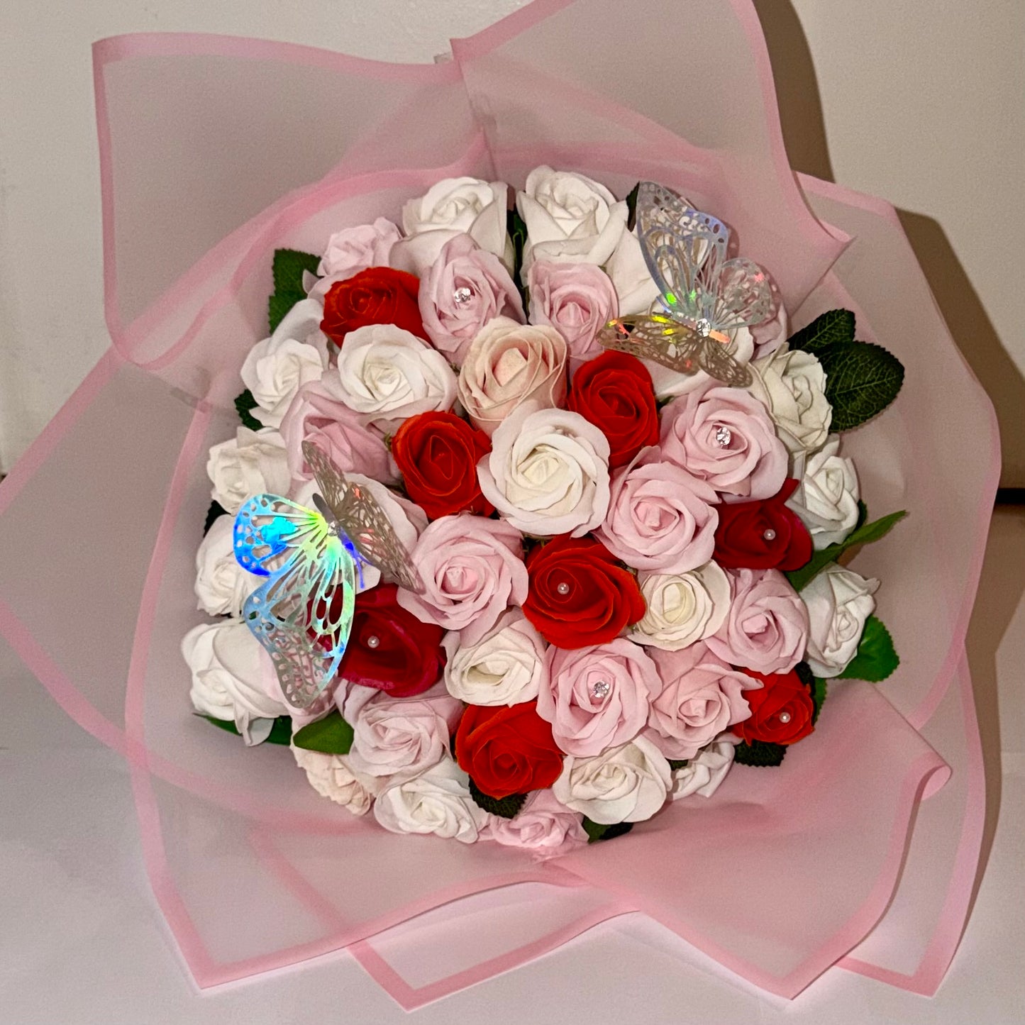 Bouquet 45 Roses de savon multicolore avec emballage