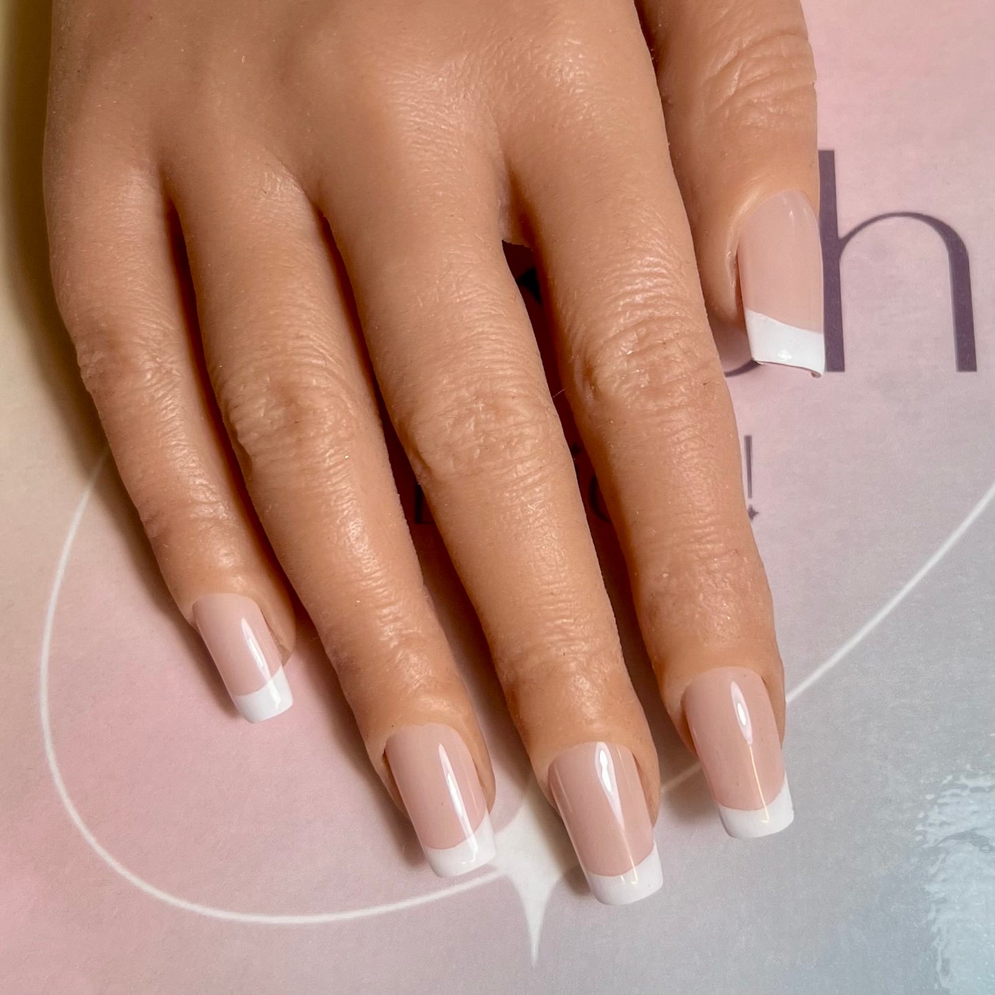 Kit Press On Nails Fast nails F013 French classique brillant – Ongles parfaits en quelques minutes !