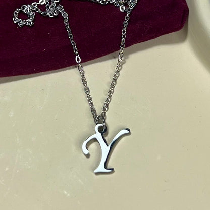 Collier Lettre Initiale en Acier Inoxydable – Doré ou Argenté | Cadeau Personnalisé à Petit Prix