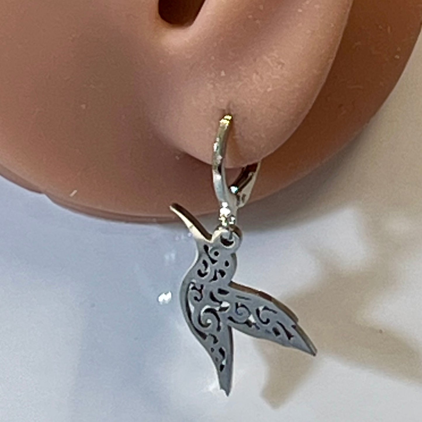 Boucles d’Oreilles en Acier Inoxydable B034 – Doré ou Argenté | Hypoallergéniques et Résistantes à l’Eau