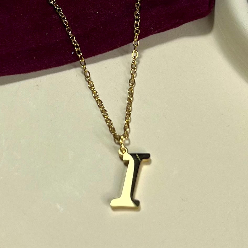 Collier Lettre Initiale en Acier Inoxydable – Doré ou Argenté | Cadeau Personnalisé à Petit Prix