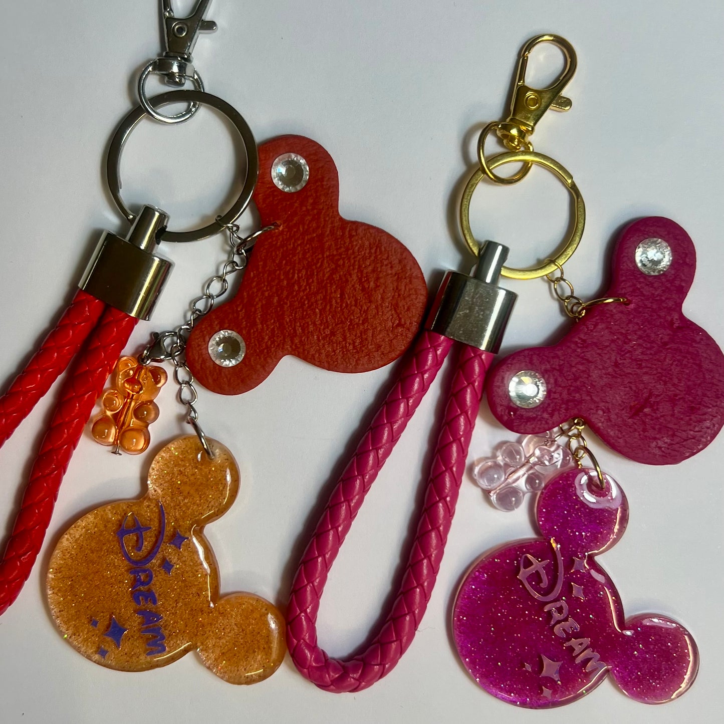 ✨ Bijou de Sac et Porte-Clés Fantaisie – Accessoire Tendance avec Breloques