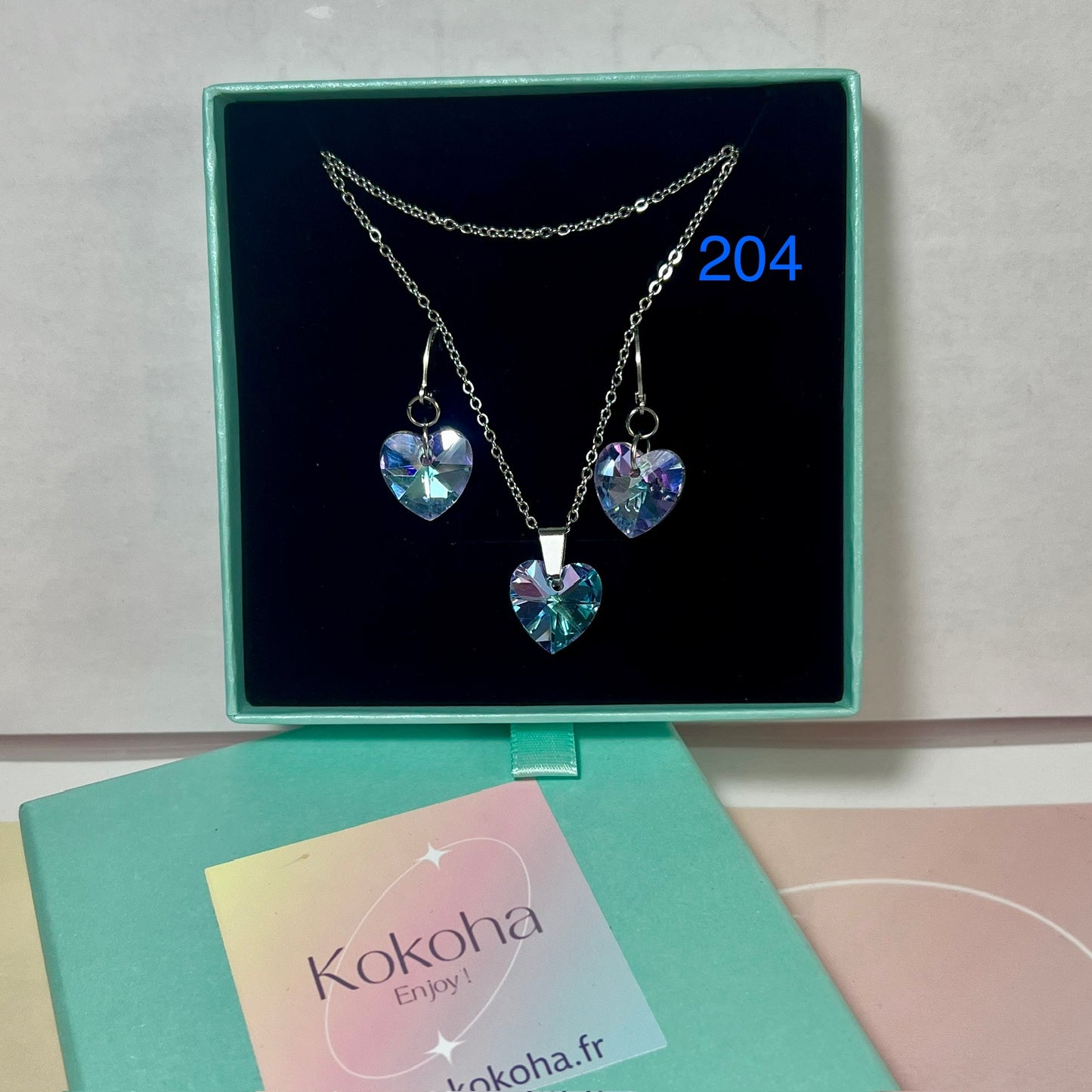 Parure Élégance Cœur Cristal – Collier & Boucles d’Oreilles en Acier Inoxydable (Boîte Cadeau Incluse)