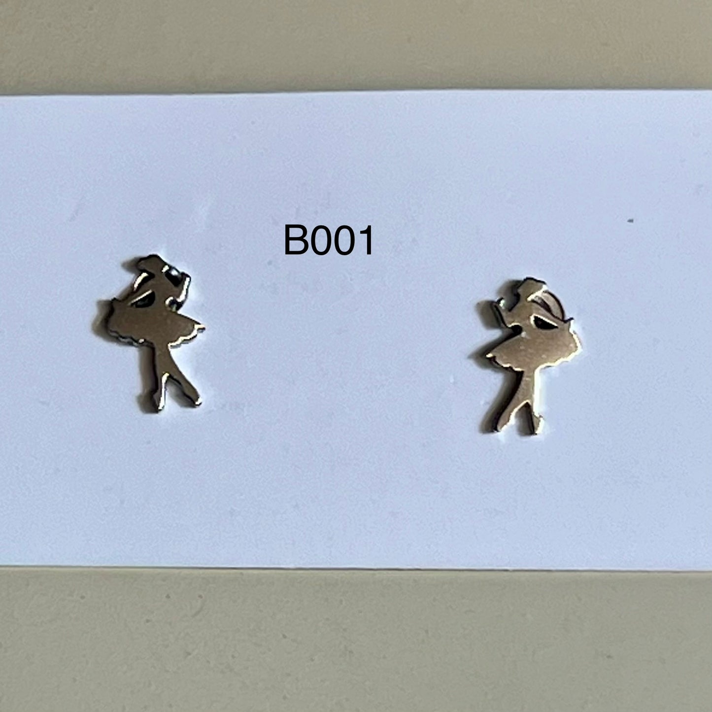 Boucles d’Oreilles en Acier Inoxydable B001 – Doré ou Argenté | Hypoallergéniques et Résistantes à l’Eau