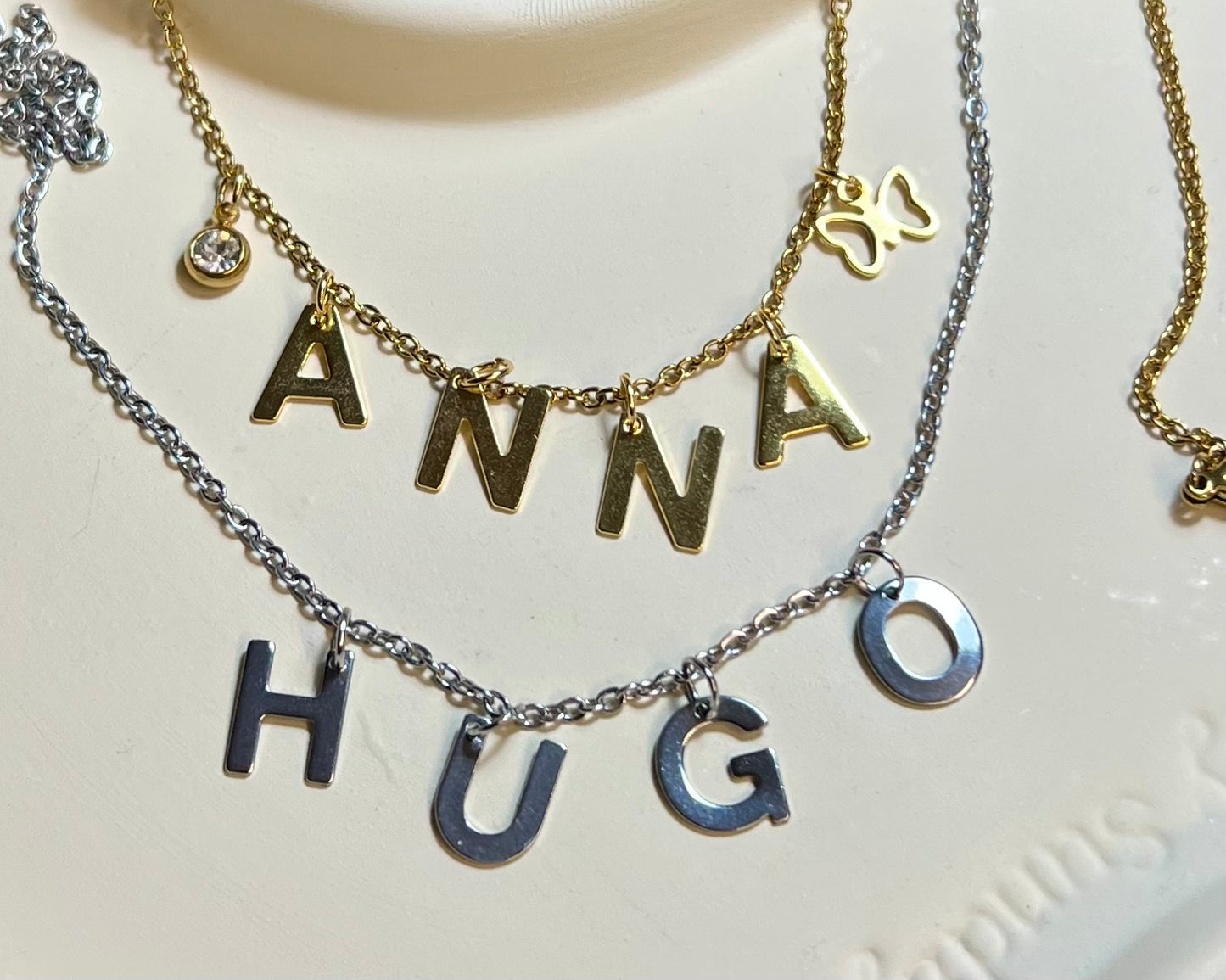 Collier Prénom Personnalisable en Acier Inoxydable – Lettres et Symboles Doré ou Argenté