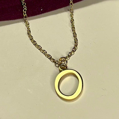 Collier Lettre Initiale en Acier Inoxydable – Doré ou Argenté | Cadeau Personnalisé à Petit Prix
