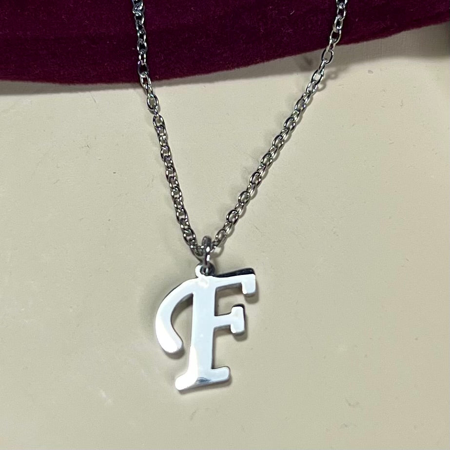 Collier Lettre Initiale en Acier Inoxydable – Doré ou Argenté | Cadeau Personnalisé à Petit Prix