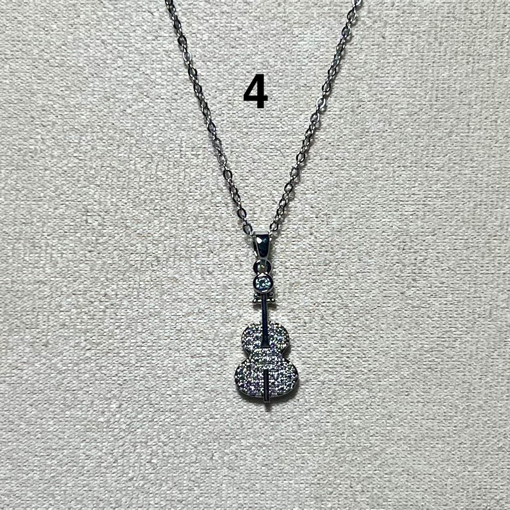 Collier Argenté en acier inoxydable N° 4 (40cm+ 5cm) – Ajustable, hypoallergénique et résistants à l’eau