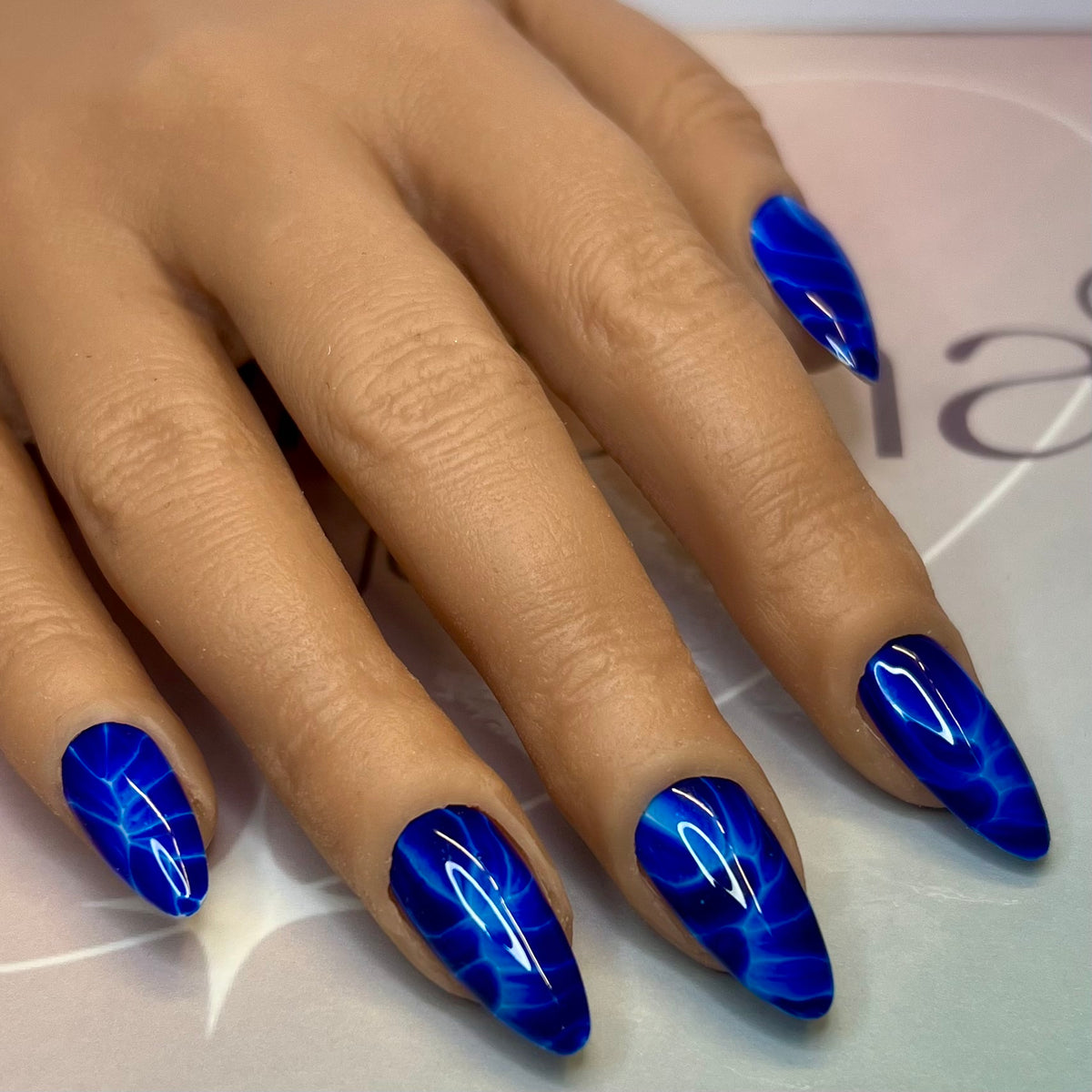 Fast Nails Kokoha F011 éclair bleu brillant
