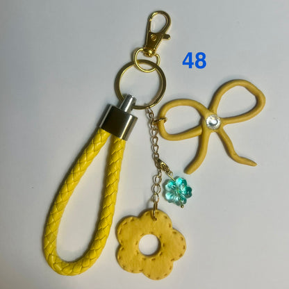 ✨ Bijou de Sac et Porte-Clés Fantaisie – Accessoire Tendance avec Breloques