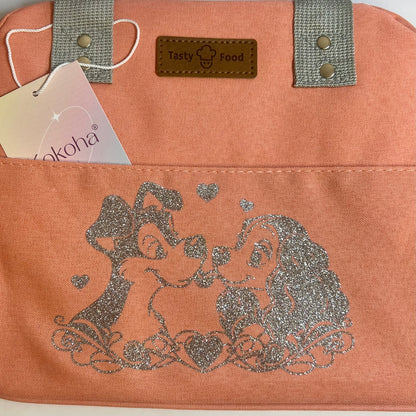 Lunch bag isotherme corail personnalisé avec motifs Belle et Clochard en finition pailletée – Kokoha