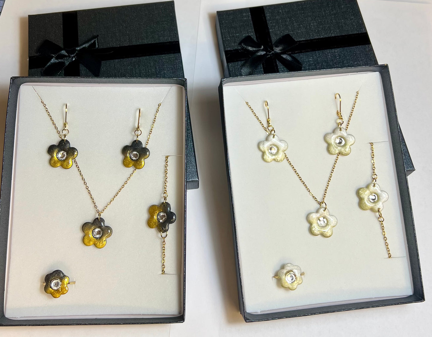 Parure Complète Acier Inoxydable & Pâte Polymère – Collier, Bracelet, Bague & Boucles Assortis | Coffret Cadeau