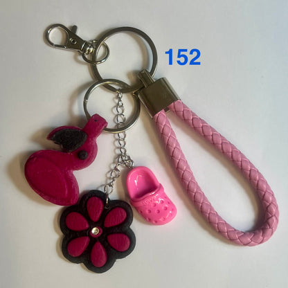 ✨ Bijou de Sac et Porte-Clés Fantaisie – Accessoire Tendance avec Breloques