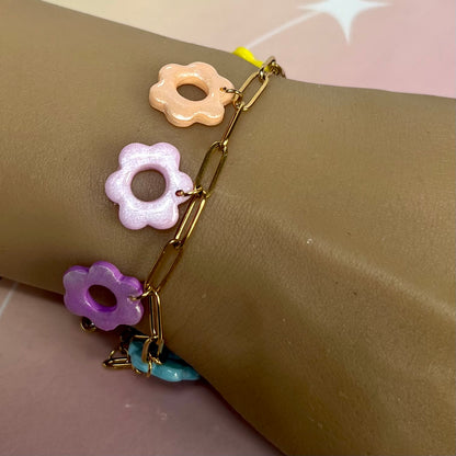 Bracelet Multi Flora Nacré Pastel – Fleurs en pâte polymère et chaîne inoxydable ajustable