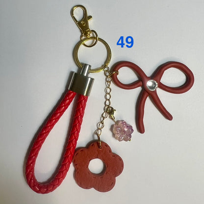 ✨ Bijou de Sac et Porte-Clés Fantaisie – Accessoire Tendance avec Breloques