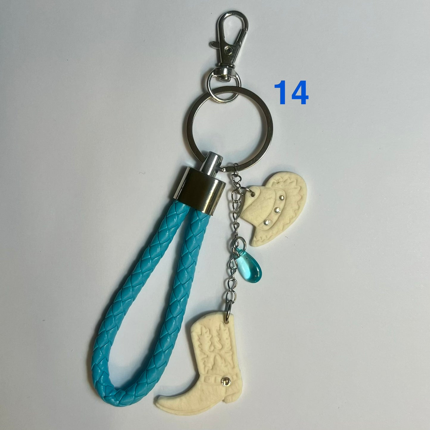 ✨ Bijou de Sac et Porte-Clés Fantaisie – Accessoire Tendance avec Breloques
