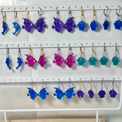 Boucles d'Oreilles Marine en Acier Inoxydable et Pâte Polymère – Coquillage , Poisson et Dauphin