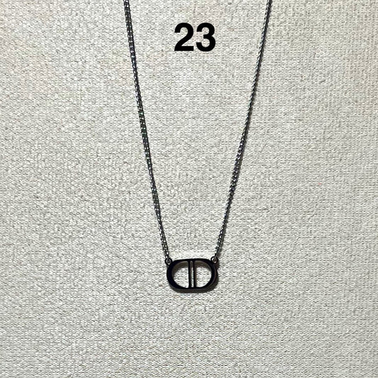 Collier en acier inoxydable N° 23 (40cm+ 5cm) – Ajustable, hypoallergénique et résistants à l’eau