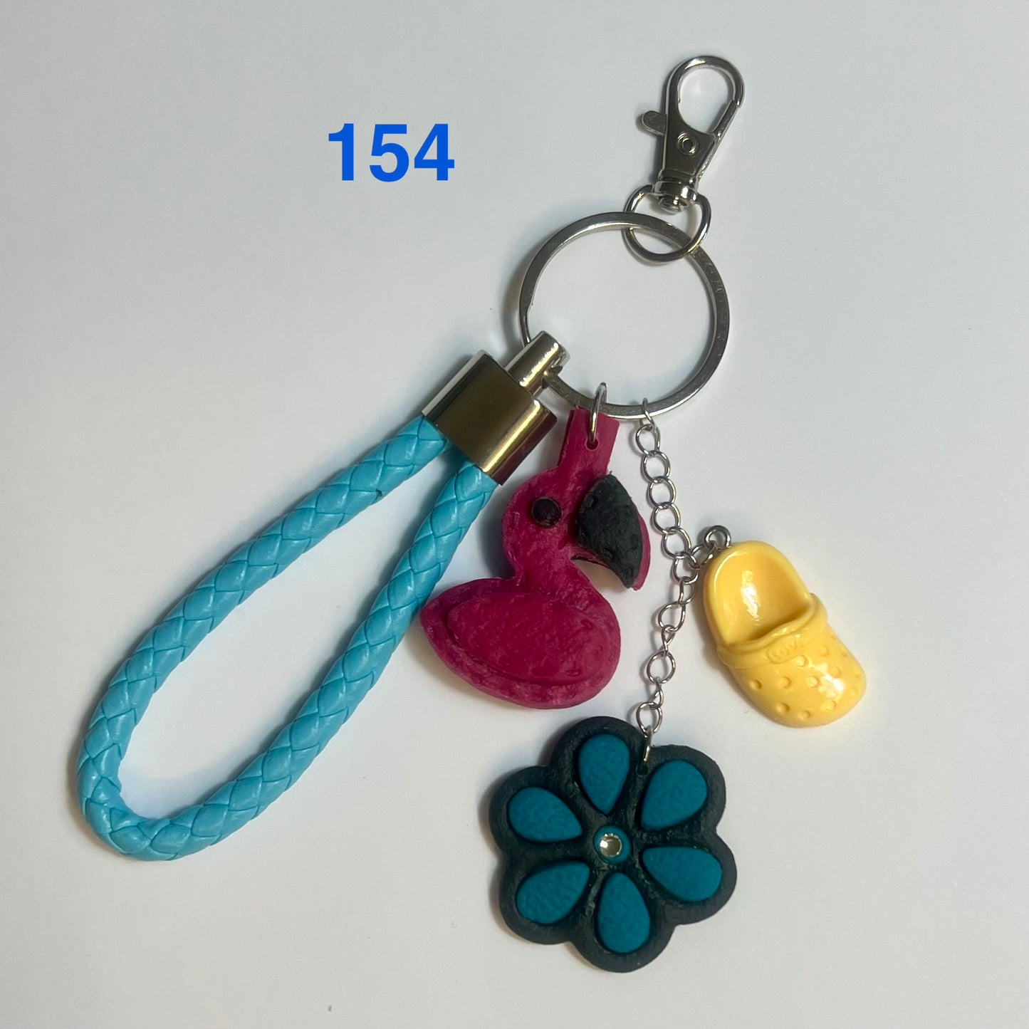 ✨ Bijou de Sac et Porte-Clés Fantaisie – Accessoire Tendance avec Breloques