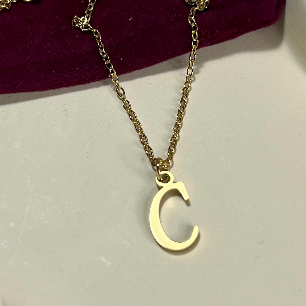 Collier Lettre Initiale en Acier Inoxydable – Doré ou Argenté | Cadeau Personnalisé à Petit Prix