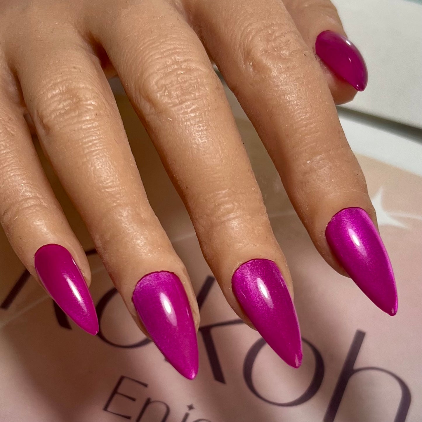 Kit Press On Nails “Fast Nails” F010 – Ongles parfaits en quelques minutes !