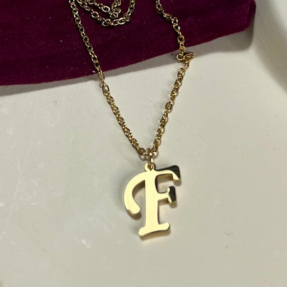 Collier Lettre Initiale en Acier Inoxydable – Doré ou Argenté | Cadeau Personnalisé à Petit Prix