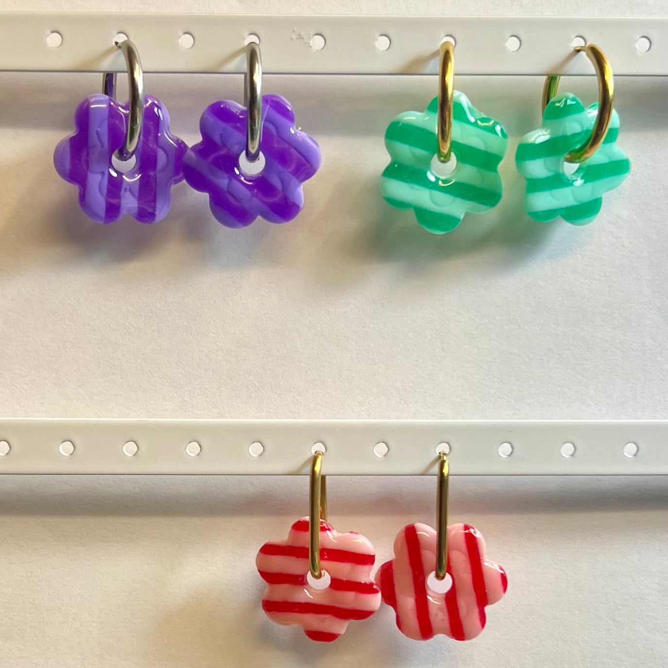 Pampilles Maxi Flora (25mm) – Paires de fleurs en pâte polymère (sans créoles)