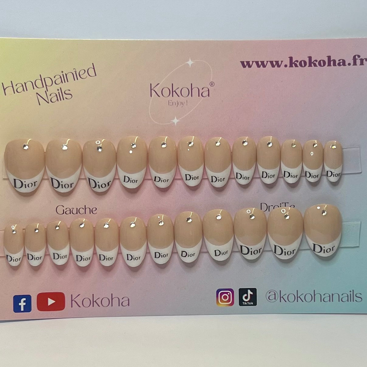 Gros plan des strass sur les Fast Nails F015 French
