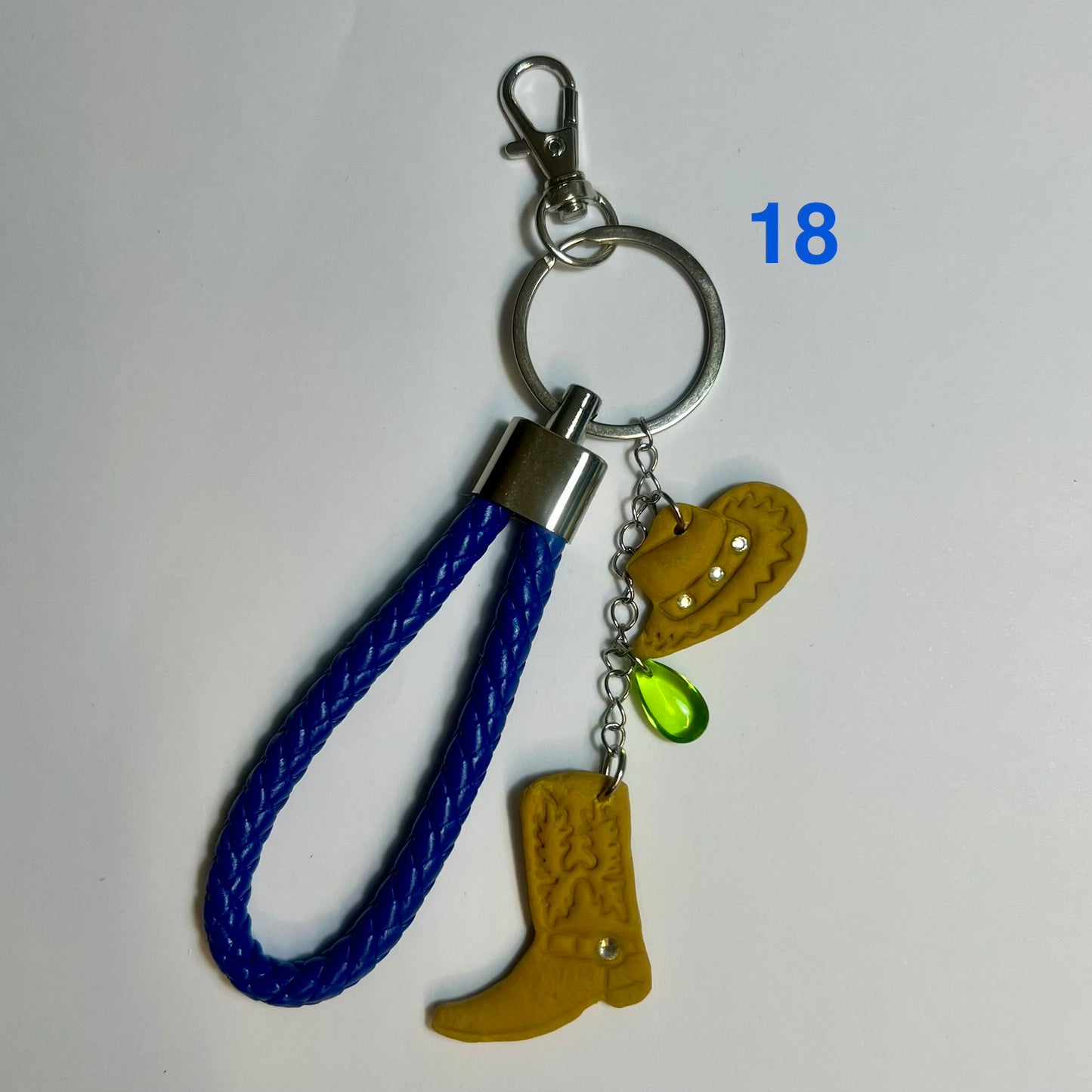 ✨ Bijou de Sac et Porte-Clés Fantaisie – Accessoire Tendance avec Breloques