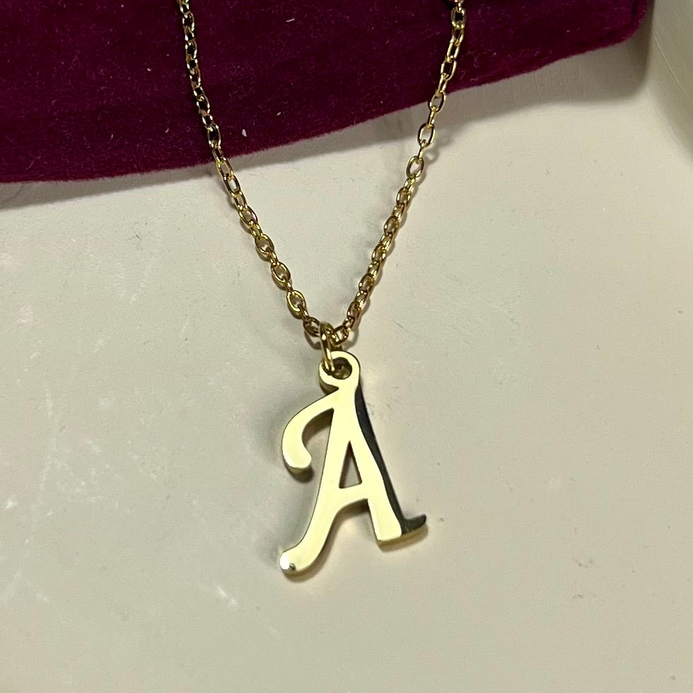 Collier Lettre Initiale en Acier Inoxydable – Doré ou Argenté | Cadeau Personnalisé à Petit Prix