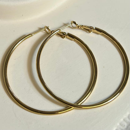 Boucles d’Oreilles en Acier Inoxydable B039 – Doré ou Argenté | Hypoallergéniques et Résistantes à l’Eau