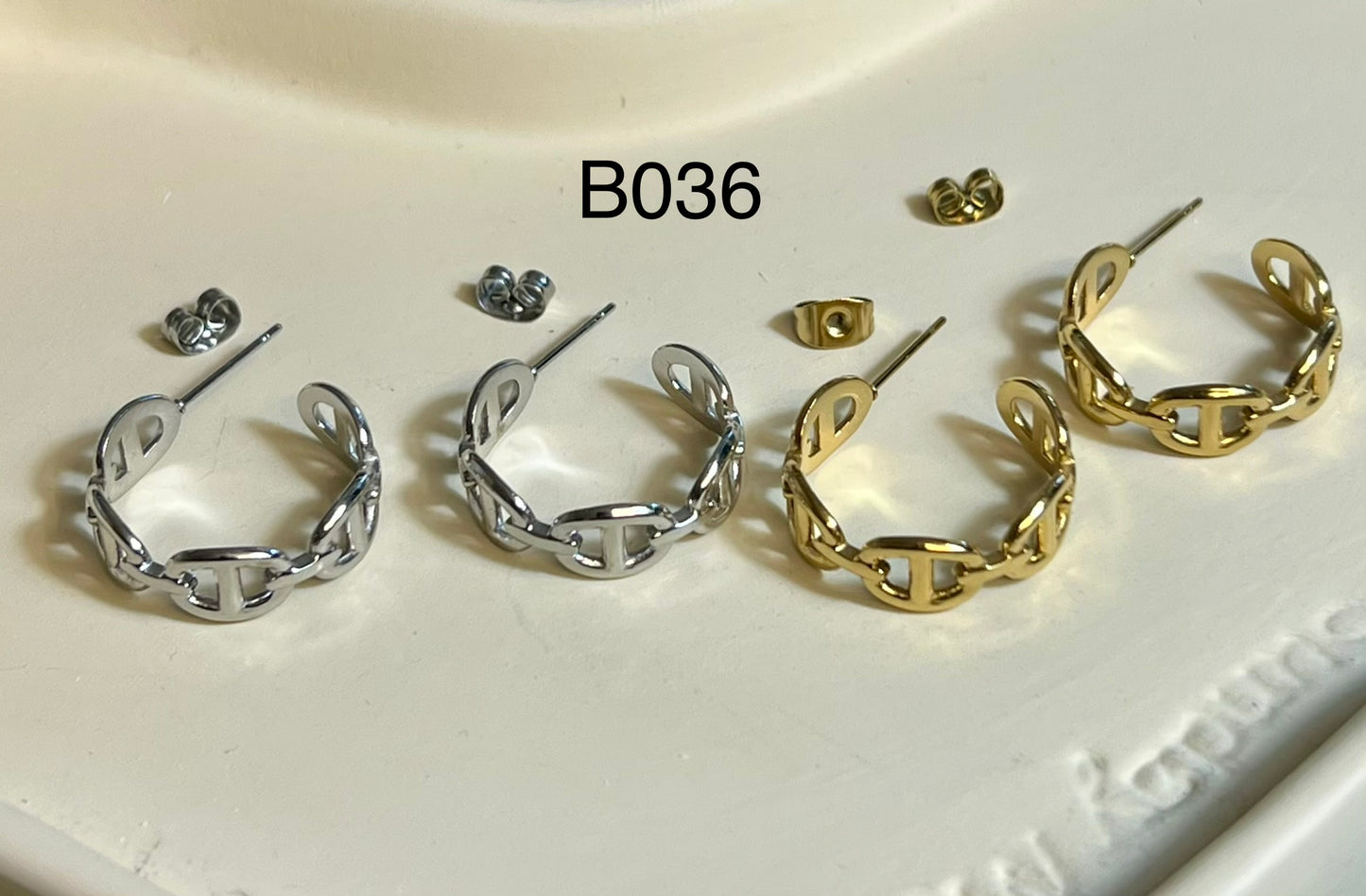 Boucles d’Oreilles en Acier Inoxydable B036 – Doré ou Argenté | Hypoallergéniques et Résistantes à l’Eau