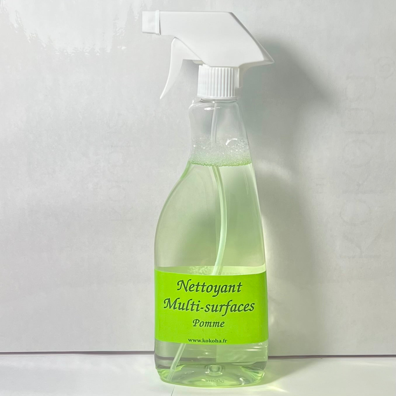 Nettoyant Multi-surfaces Écologique et Hypoallergénique – Pour un intérieur sain et une planète préservée