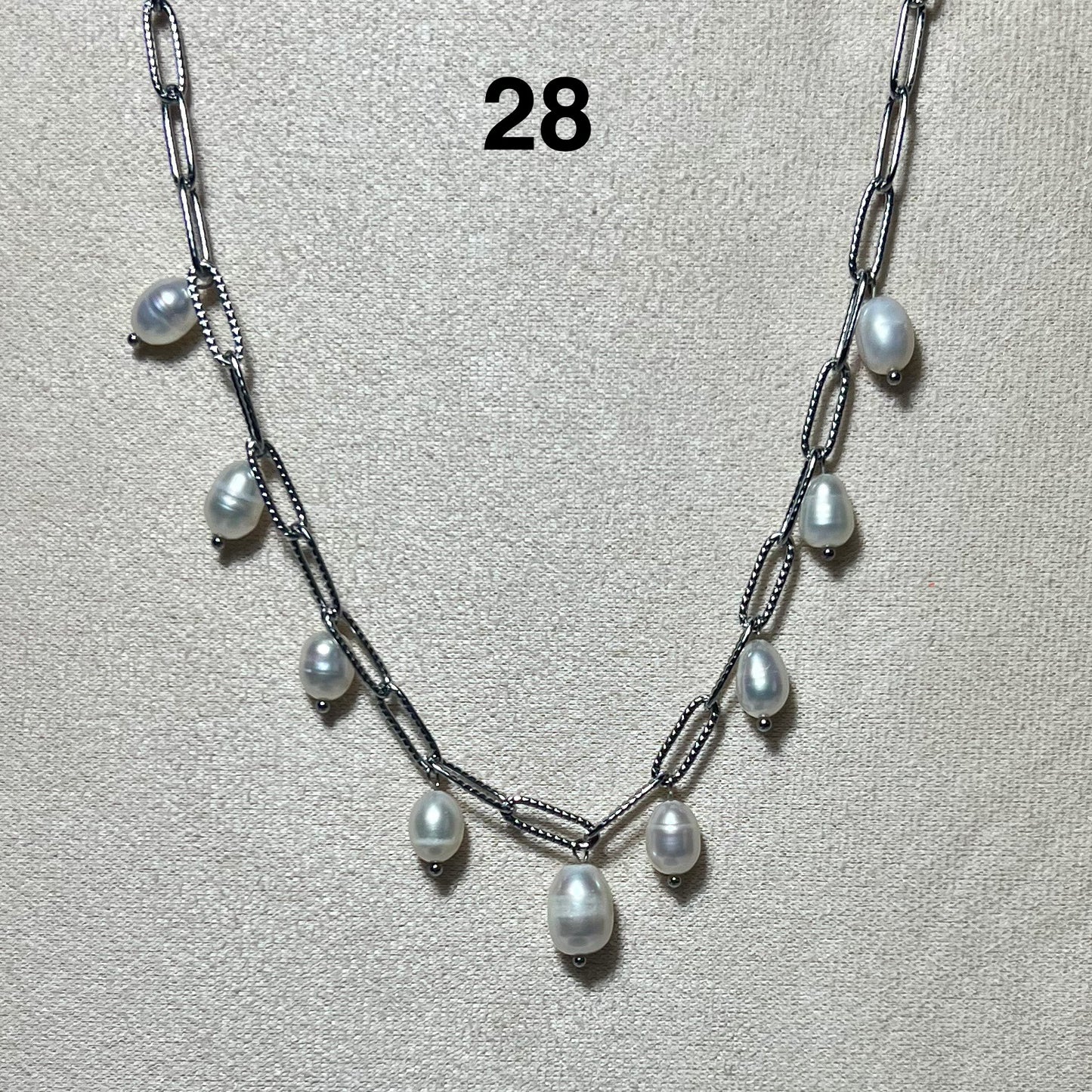 Collier en acier inoxydable N° 28 (46cm+ 5cm) – Ajustable, hypoallergénique et résistants à l’eau