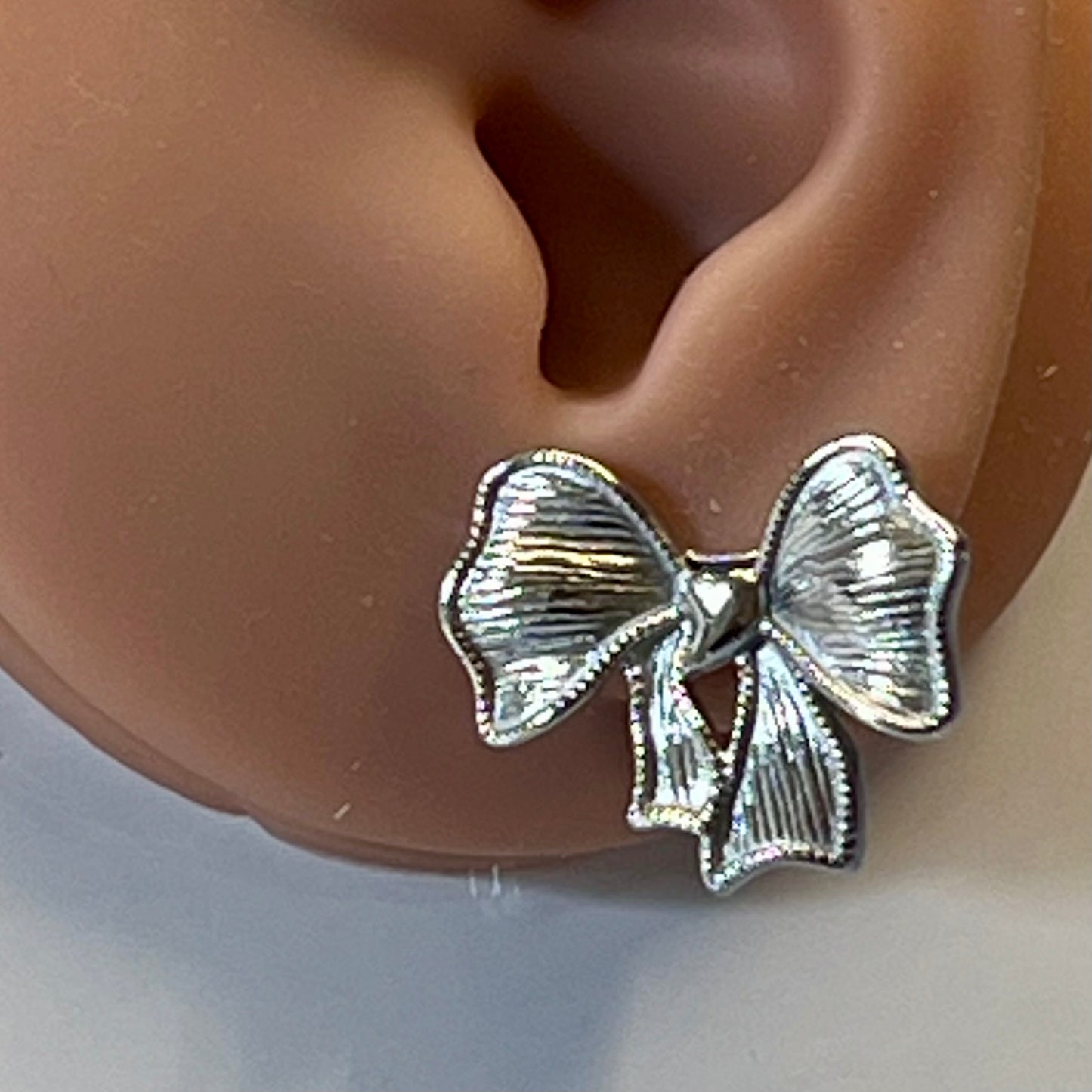 Boucles d’Oreilles en Acier Inoxydable B033 – Doré ou Argenté | Hypoallergéniques et Résistantes à l’Eau