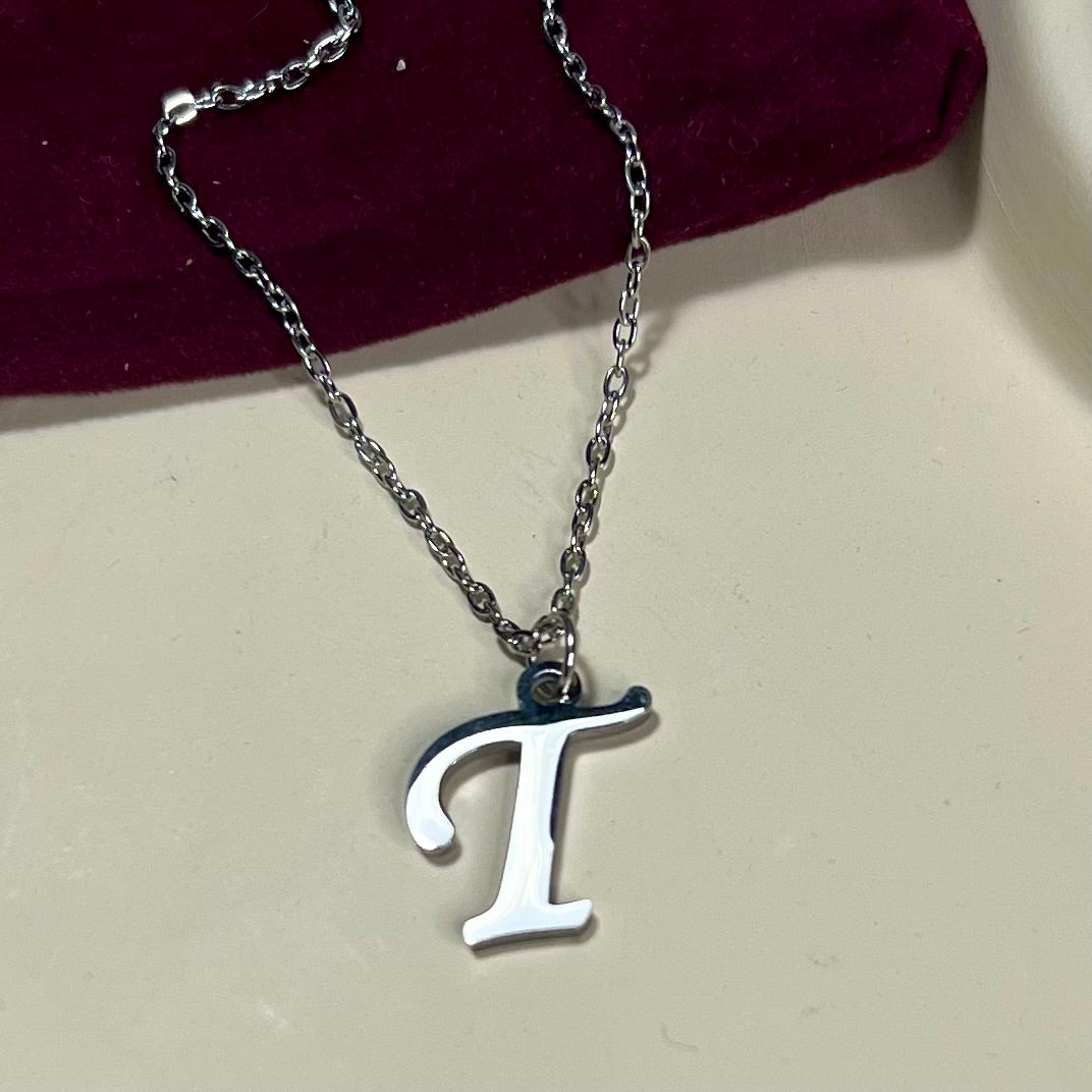 Collier Lettre Initiale en Acier Inoxydable – Doré ou Argenté | Cadeau Personnalisé à Petit Prix