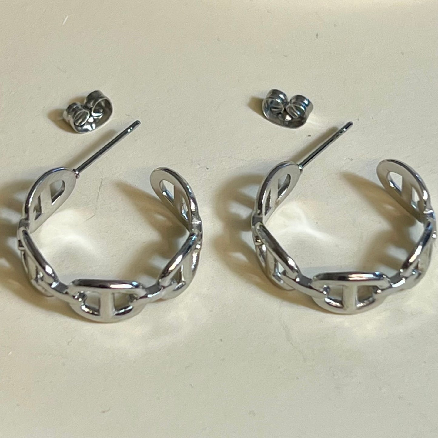 Boucles d’Oreilles en Acier Inoxydable B036 – Doré ou Argenté | Hypoallergéniques et Résistantes à l’Eau