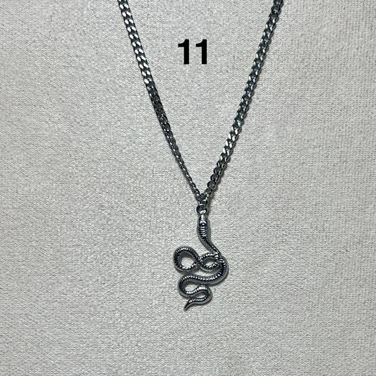 Collier en acier inoxydable N° 11 (50cm+ 5cm) – Ajustable, hypoallergénique et résistants à l’eau