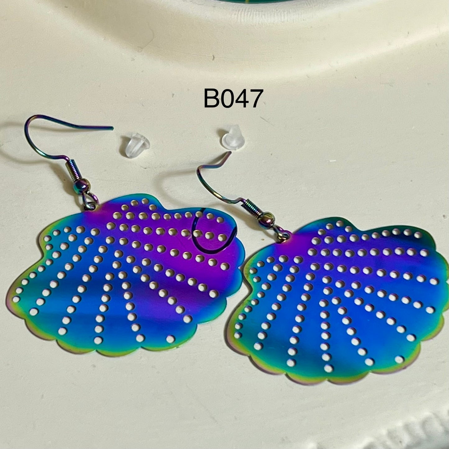 Boucles d’Oreilles en Acier Inoxydable B047 – Holographique | Hypoallergéniques et Résistantes à l’Eau