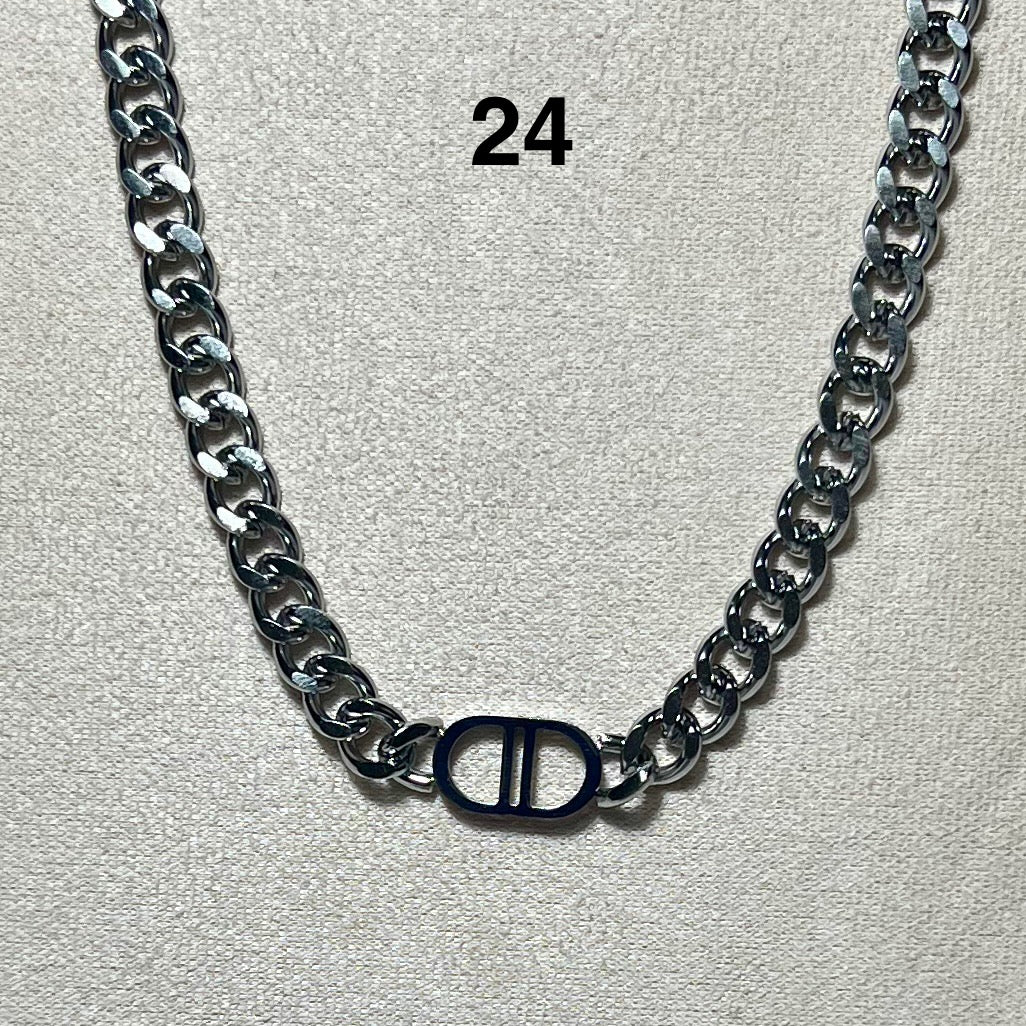Collier en acier inoxydable N° 24 (41cm+ 5cm) – Ajustable, hypoallergénique et résistants à l’eau