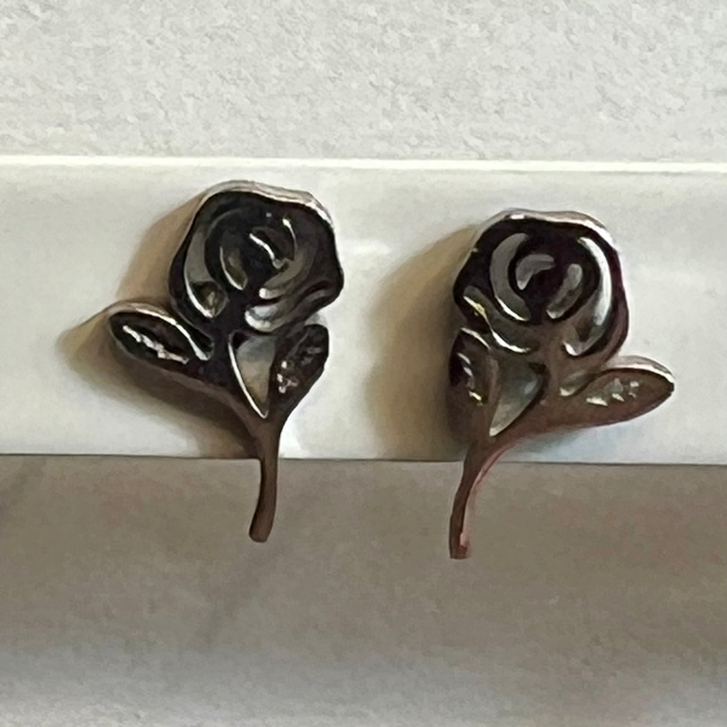 Boucles d’Oreilles en Acier Inoxydable B006 – Doré ou Argenté | Hypoallergéniques et Résistantes à l’Eau