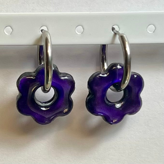 Pampilles Flora (20mm) – Paires de fleurs en pâte polymère (sans créoles)