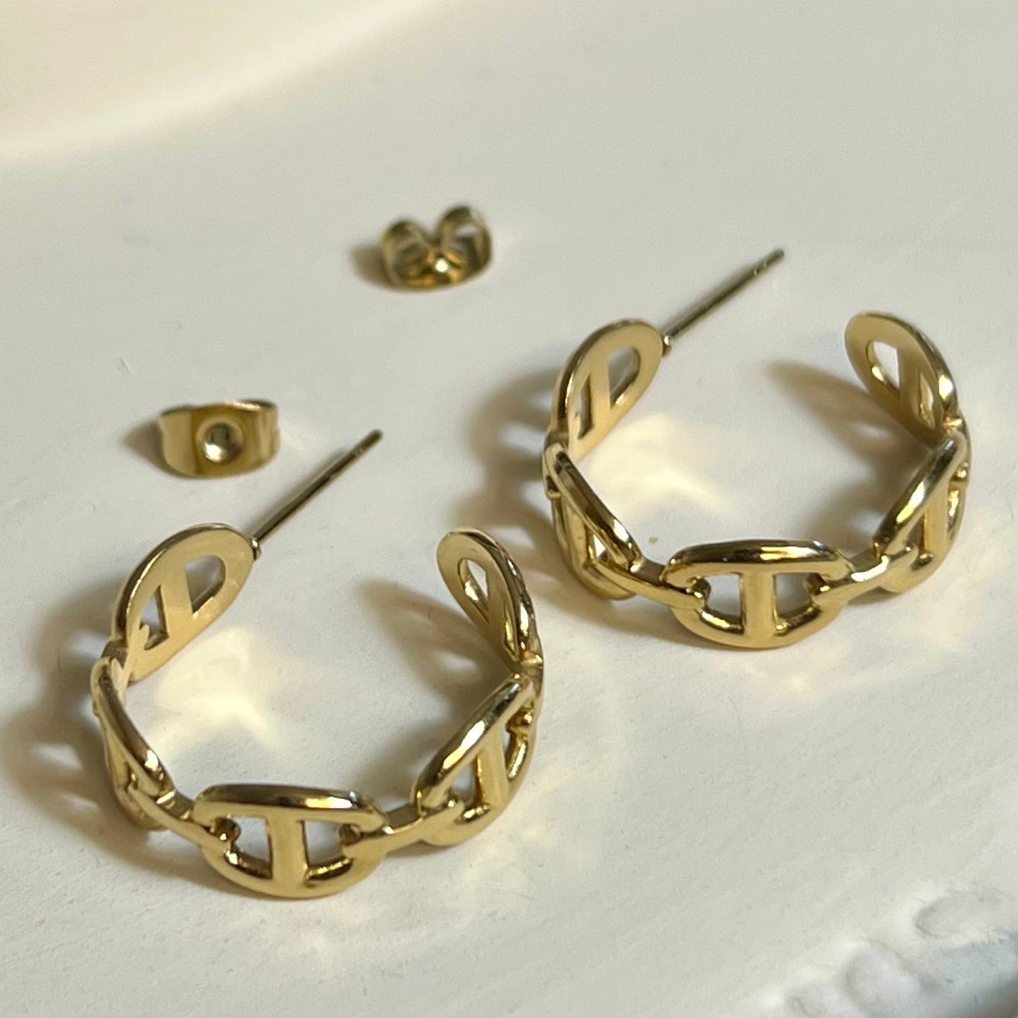Boucles d’Oreilles en Acier Inoxydable B036 – Doré ou Argenté | Hypoallergéniques et Résistantes à l’Eau